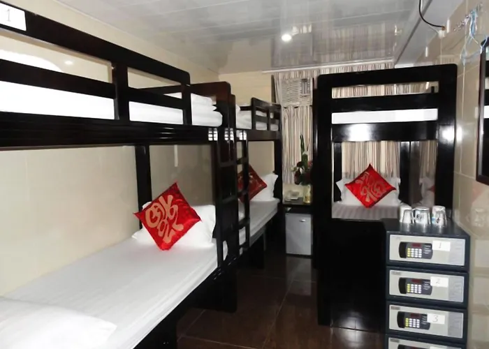 Germany Hostel Block D 24 Hour Reception 10Th Floor Flat D8 Hongkong
